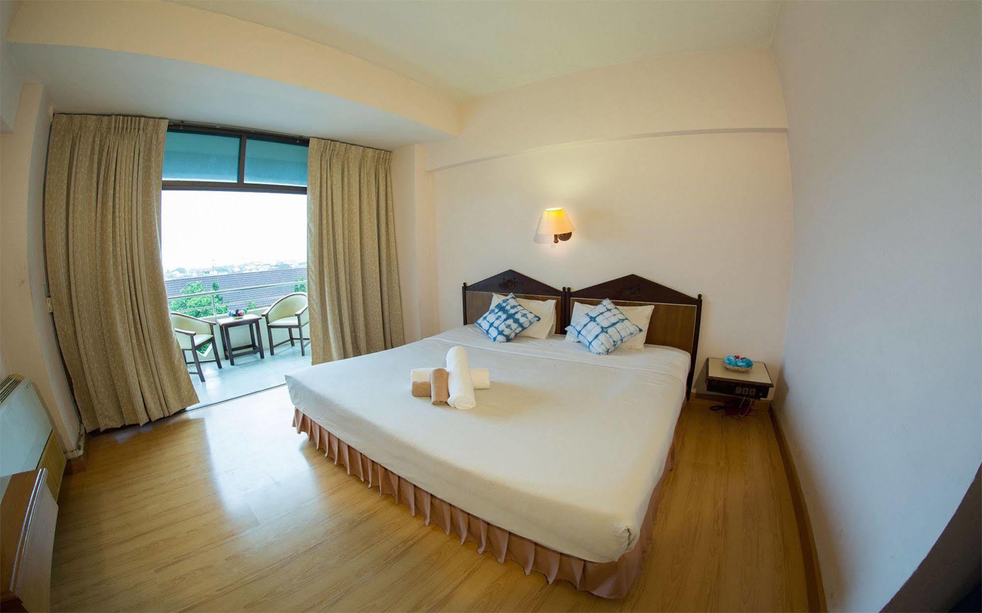 Phrae Nakara Hotel מראה חיצוני תמונה